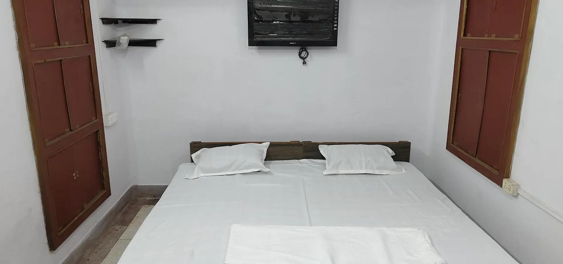 Hotel Divine Orchid Varanasi India