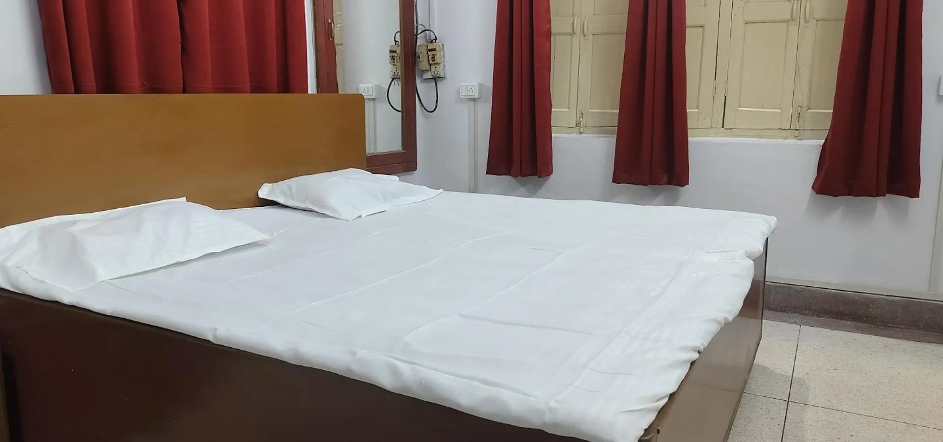 Hotel Divine Orchid Varanasi
